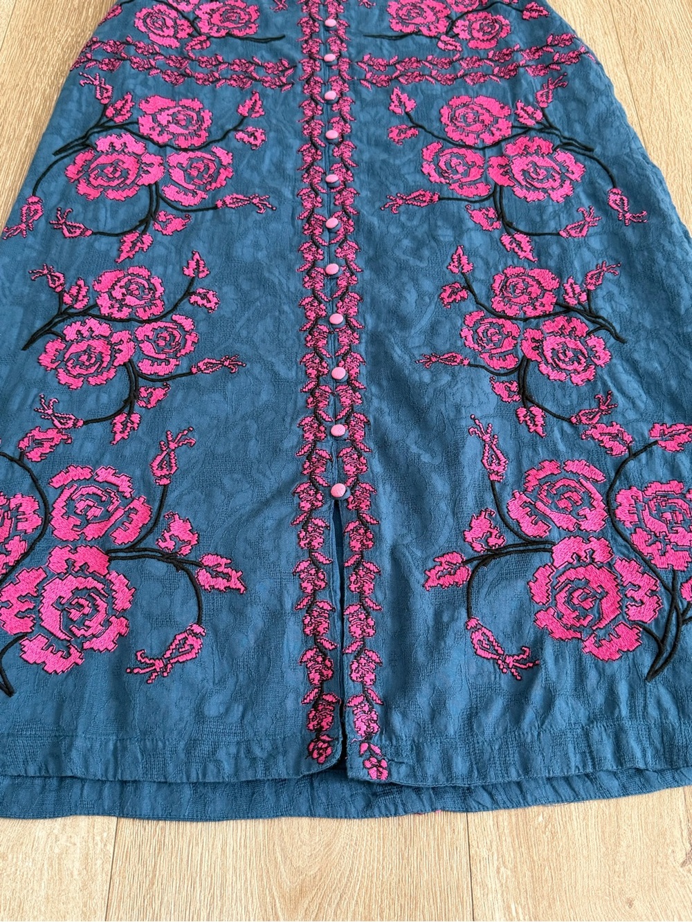 Anthropologie Embroidered Floral Midi Skirt Size 4 - Picture 5 of 15